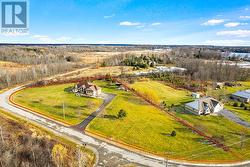 Located just 10 mins from Perth on township road - 