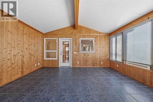 Sunroom - 220 Sunset Place, Okotoks, AB - Indoor Photo Showing Other Room