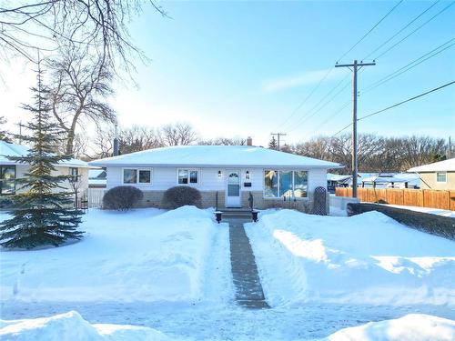 94 Clement Drive  Brandon, MB R7B 0X3