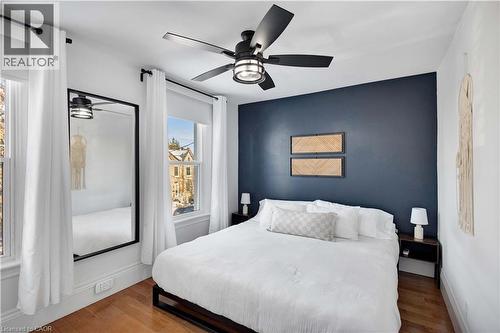 37 Chatham Street, Hamilton, ON - Indoor Photo Showing Bedroom