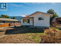 204 PINEWOOD Drive  Castlegar, BC V1N 2M4