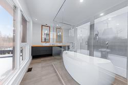 Salle de bains attenante à la CCP - 