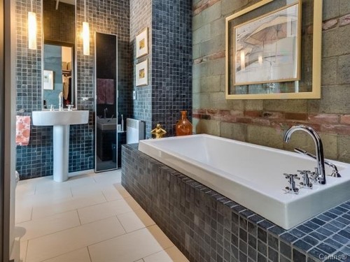 Bathroom - 305-969 Rue St-Timothée, Montréal (Ville-Marie), QC - Indoor Photo Showing Bathroom