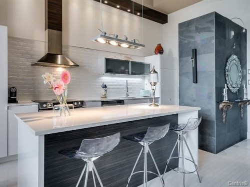 Kitchen - 305-969 Rue St-Timothée, Montréal (Ville-Marie), QC - Indoor Photo Showing Kitchen With Upgraded Kitchen