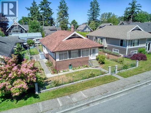 5751 Maple Ave, Powell River, BC - Outdoor