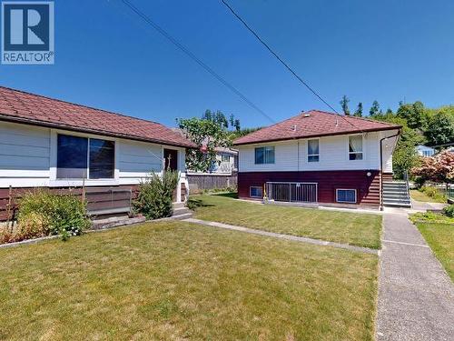5751 Maple Ave, Powell River, BC - Outdoor