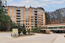 737 - 3600 YONGE STREET  Toronto, ON M4N 2N6