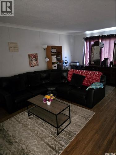 701 3Rd Street, Estevan, SK - Indoor Photo Showing Living Room