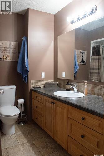 2907 15Th Avenue E, Prince Albert, SK - Indoor Photo Showing Bathroom