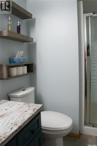 2907 15Th Avenue E, Prince Albert, SK - Indoor Photo Showing Bathroom