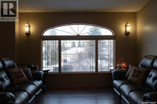 2907 15Th Avenue E, Prince Albert, SK - Indoor Photo Showing Living Room