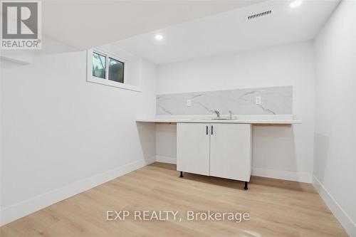 41 Cameron Avenue S, Hamilton, ON - Indoor Photo Showing Other Room