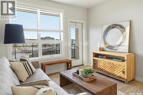 1203 101 Secord Way, Saskatoon, SK - Indoor Photo Showing Living Room