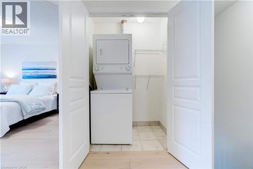 628 Garibaldi Common, Burlington, ON - Indoor Photo Showing Laundry Room