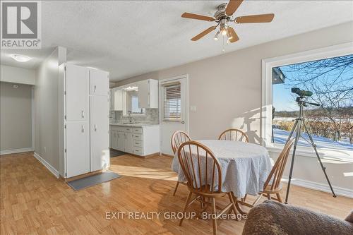 33 Willow Point Road, Brighton, ON - Indoor Photo Showing Dining Room