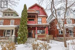 133 BAYSWATER AVENUE  Ottawa, ON K1Y 2G2