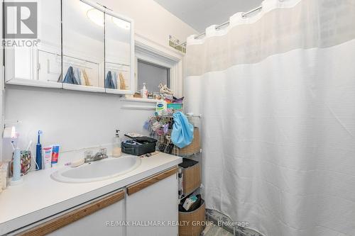 Apt 1 - 121 Osgoode Street, Ottawa, ON - Indoor Photo Showing Bathroom