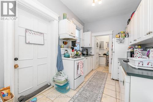 Apt 1 - 121 Osgoode Street, Ottawa, ON - Indoor Photo Showing Kitchen
