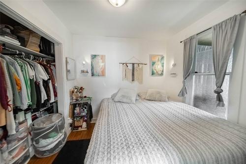 31 14Th Avenue, Cranbrook, BC - Indoor Photo Showing Bedroom