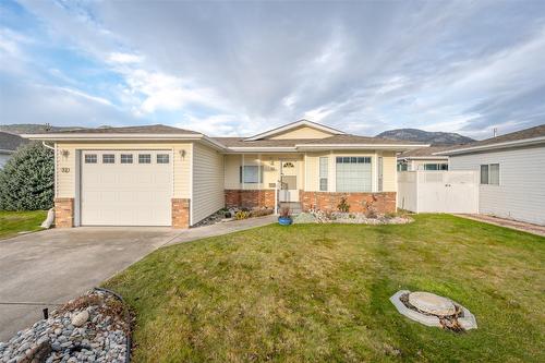 32 Kingfisher Drive  Penticton, BC V2A 8K6