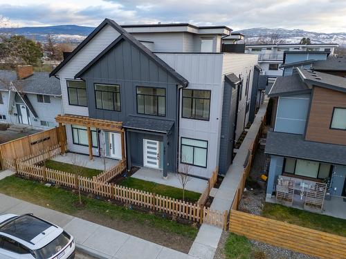 2-781 Raymer Avenue  Kelowna, BC V1Y 4Z7