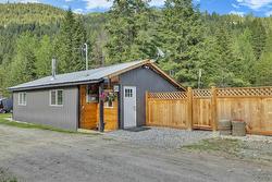 30 Boulder Road  Beaverdell, BC V0H 1A0