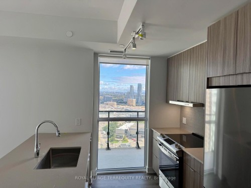 3004-4130 Parkside Village Drive, Mississauga, ON - Indoor Photo Showing Kitchen With Stainless Steel Kitchen With Upgraded Kitchen