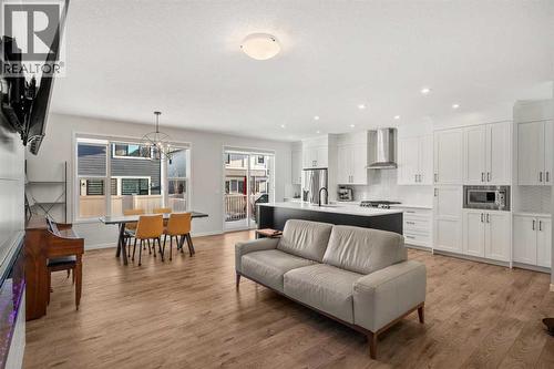 40 West Grove Link Sw, Calgary, AB - Indoor