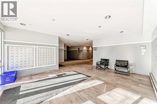 409, 4150 Seton Drive Se, Calgary, AB - Indoor