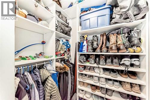 409, 4150 Seton Drive Se, Calgary, AB - Indoor With Storage