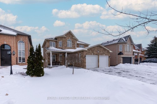 82 Coolspring Crescent, Caledon, ON - Outdoor With Facade