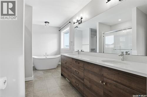 330 Aniskotaw Bend, Saskatoon, SK - Indoor Photo Showing Bathroom