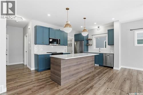 330 Aniskotaw Bend, Saskatoon, SK - Indoor Photo Showing Kitchen With Stainless Steel Kitchen With Upgraded Kitchen