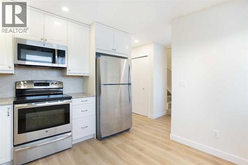14668 Deer Run Drive Se, Calgary, AB - Indoor Photo Showing Kitchen