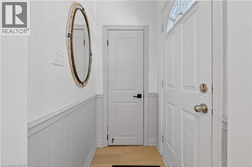 3 East 35Th Street, Hamilton, ON - Indoor Photo Showing Other Room