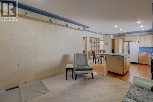 76 Edgeland Road Nw, Calgary, AB - Indoor