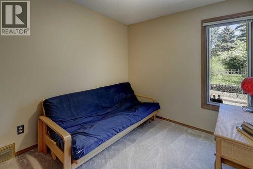 76 Edgeland Road Nw, Calgary, AB - Indoor