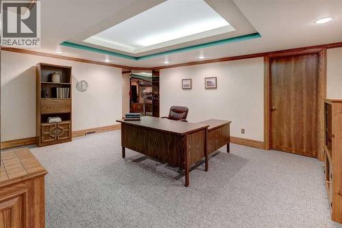 76 Edgeland Road Nw, Calgary, AB - Indoor