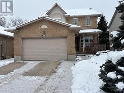 111 DUNCAIRN CRESCENT  Hamilton, ON L9C 6E9