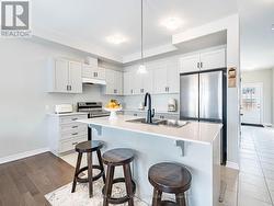 Stunning kitchen with large centre island - 