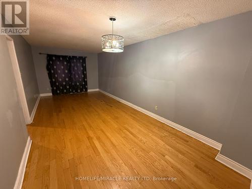 32 Hendricks Crescent, Brampton, ON - Indoor Photo Showing Other Room