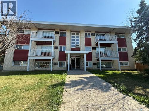 3 1811 8Th Avenue N, Regina, SK - Outdoor With Facade