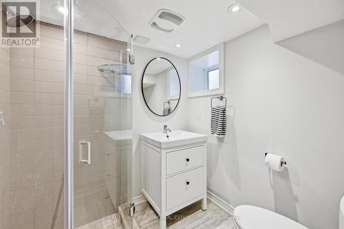 43 Belview Avenue, Hamilton, ON - Indoor Photo Showing Bathroom