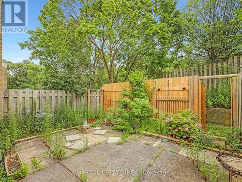 24 - 29 Paulander Drive, Kitchener, ON - Outdoor