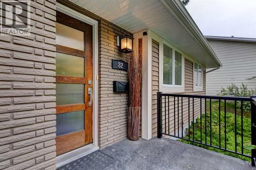 82 Gladys Ridge Road Sw, Calgary, AB - Outdoor With Exterior