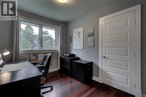 82 Gladys Ridge Road Sw, Calgary, AB - Indoor Photo Showing Office