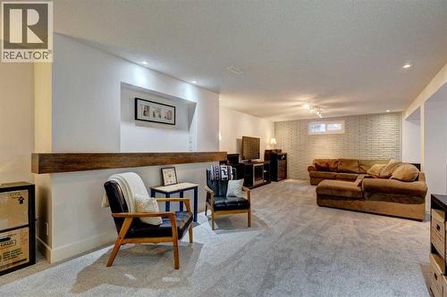 82 Gladys Ridge Road Sw, Calgary, AB - Indoor