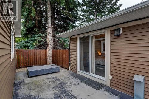 82 Gladys Ridge Road Sw, Calgary, AB - Outdoor With Exterior