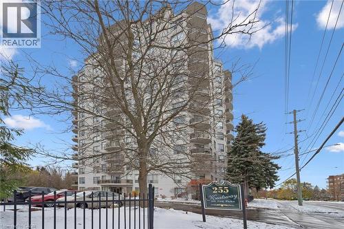 255 KEATS Way Unit# 706  Waterloo, ON N2L 6N6