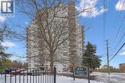 255 KEATS Way Unit# 706  Waterloo, ON N2L 6N6